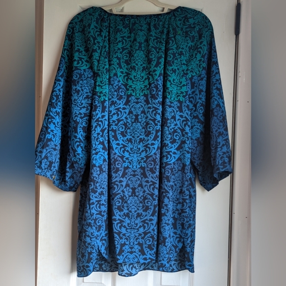 Catherine's Ombre Top - Picture 2 of 12